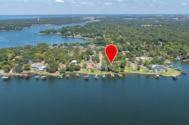 107 Briarwood Drive, Mabank TX 75156