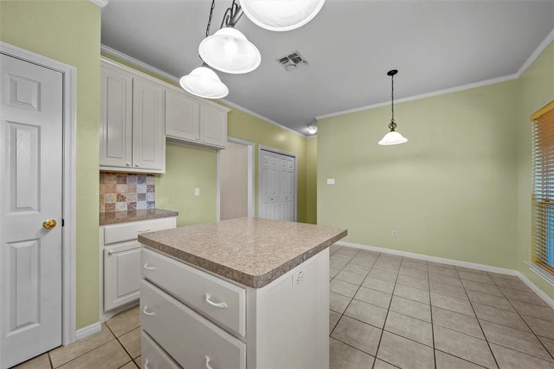 333 Old Mill Creek Drive, Woodway TX 76712 - Photo 11