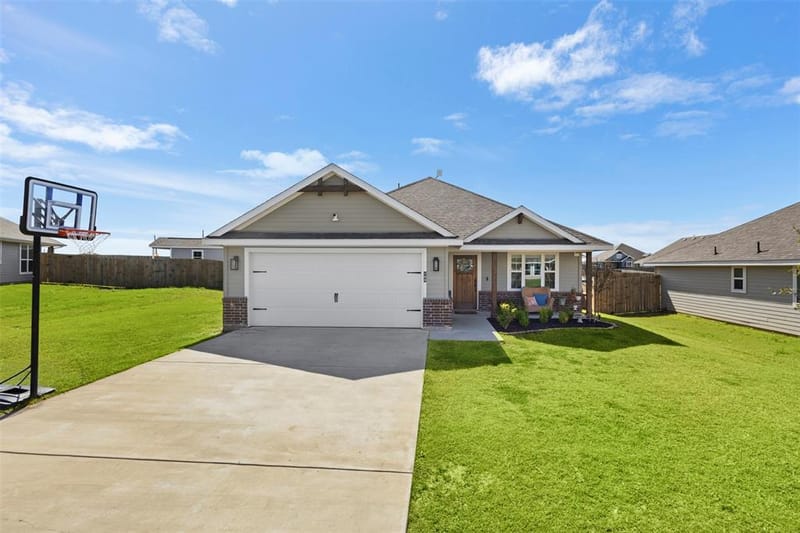 103 Olivia Street, Hillsboro TX 76645