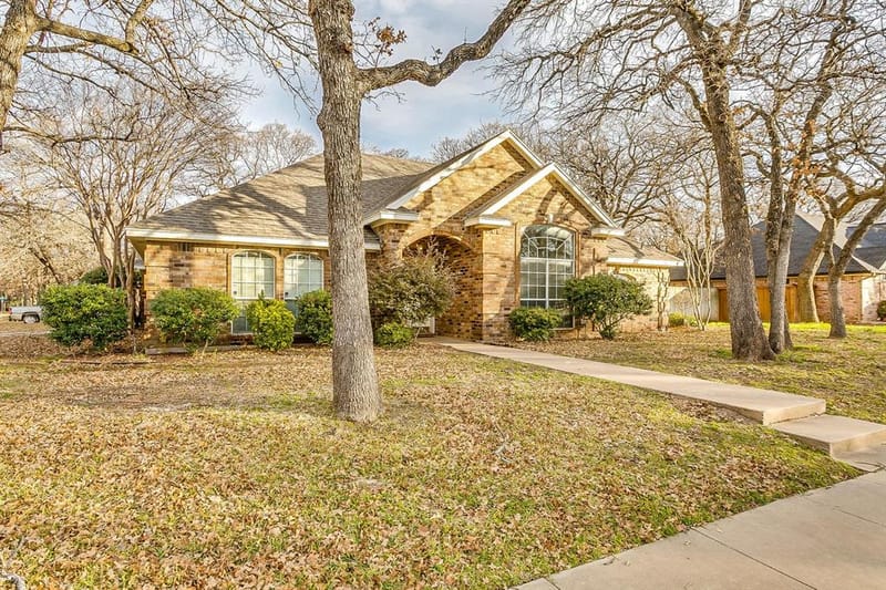 901 Evandale Road, Burleson TX 76028 - Photo 2
