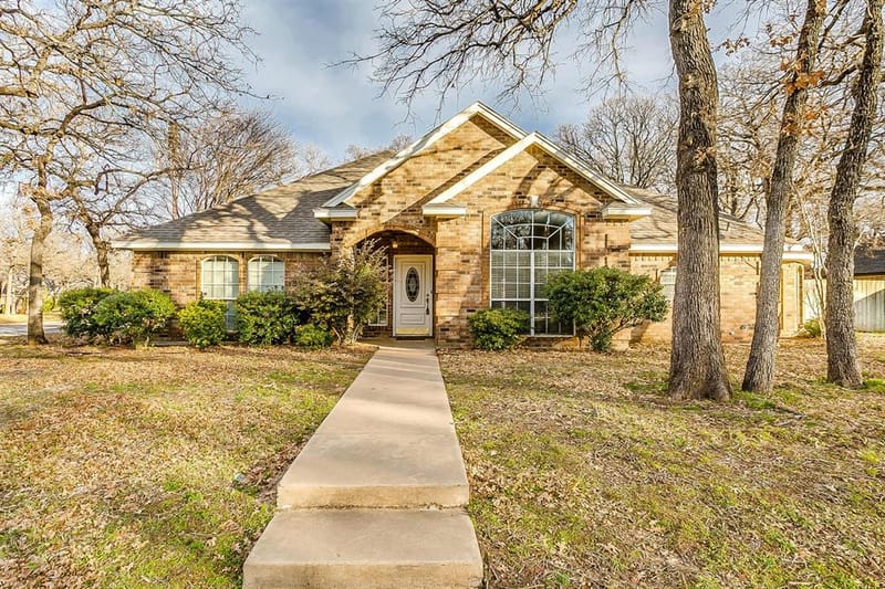 901 Evandale Road, Burleson TX 76028