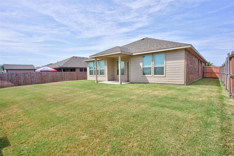 1203 Larkspur Lane, Cleburne TX 76033 - Photo 9