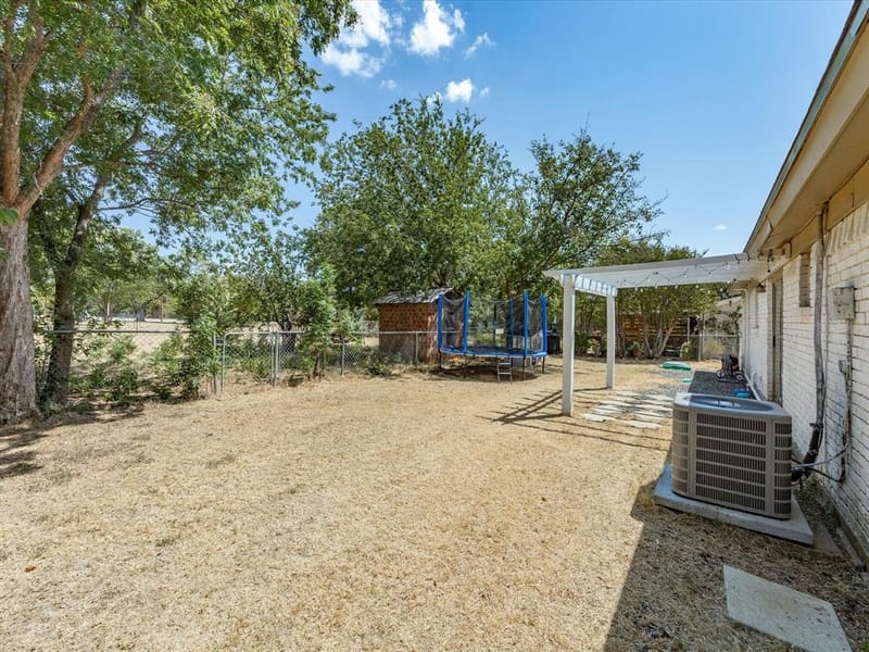 321 E Pine Street, Jacksboro TX 76458 - Photo 26