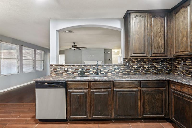 204 Rosewood Court, Red Oak TX 75154 - Photo 14