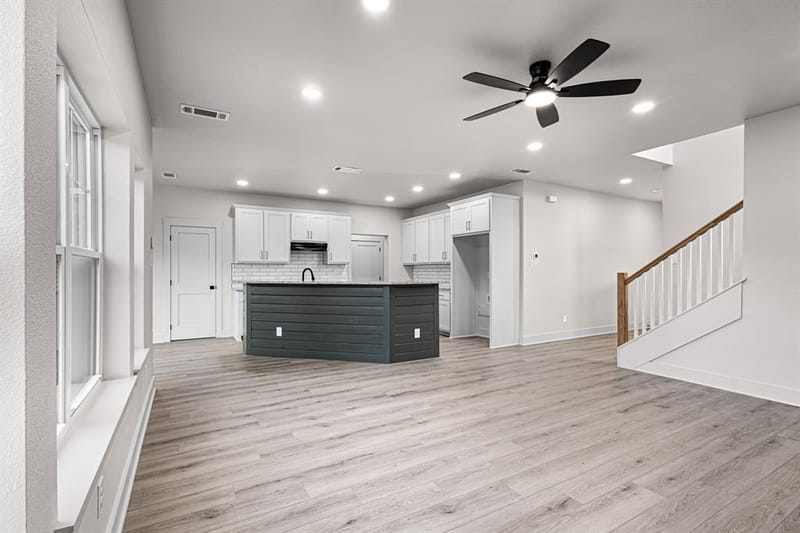 121 Jim Walter Drive, Runaway Bay TX 76426 - Photo 6