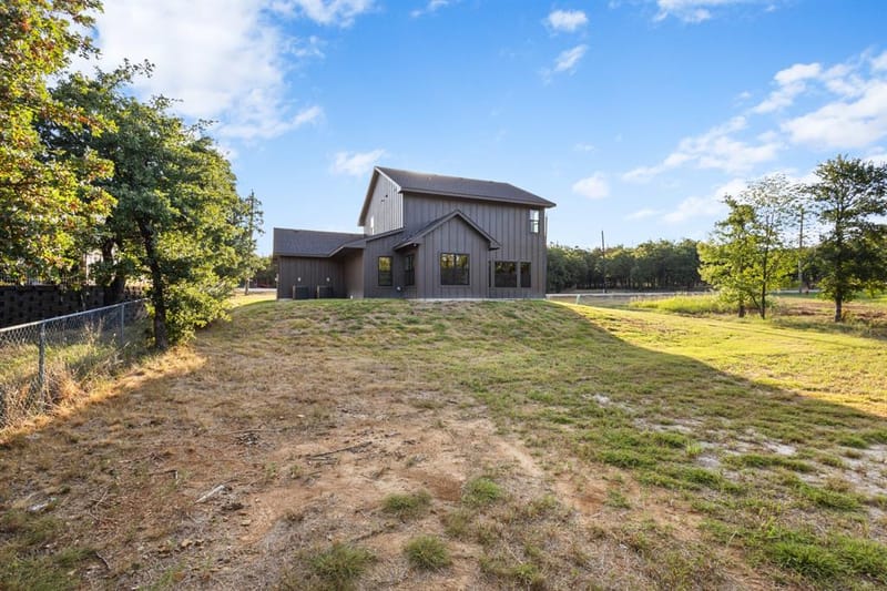 121 Jim Walter Drive, Runaway Bay TX 76426 - Photo 32