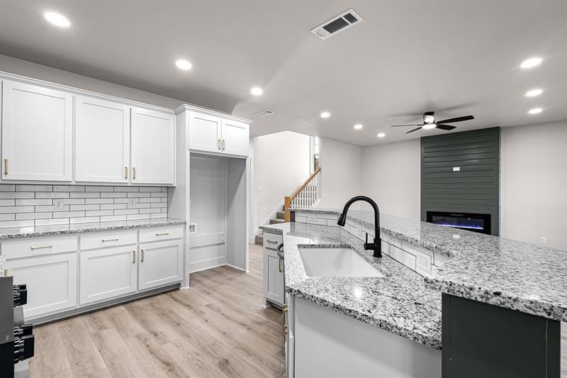 121 Jim Walter Drive, Runaway Bay TX 76426 - Photo 8