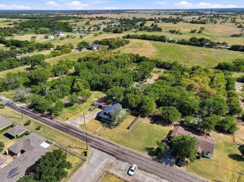 405 E College Street, Gunter TX 75058