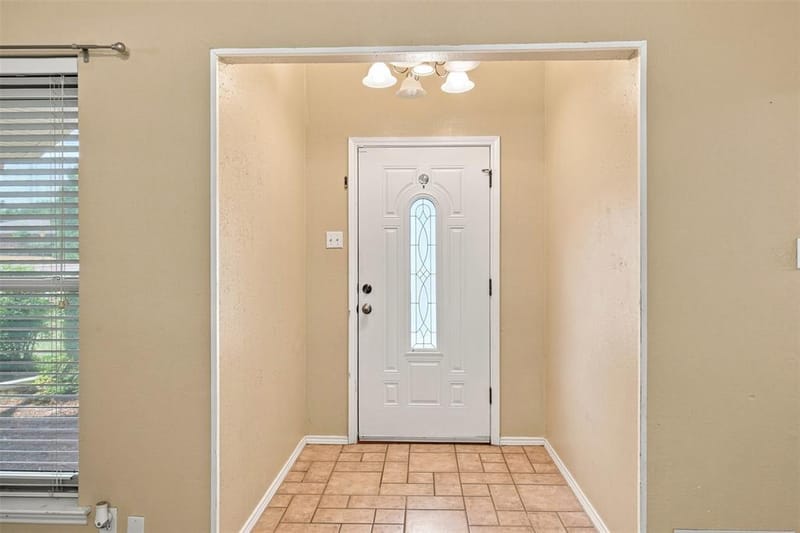 135 Meadow Ridge Drive, Cedar Hill TX 75104 - Photo 6