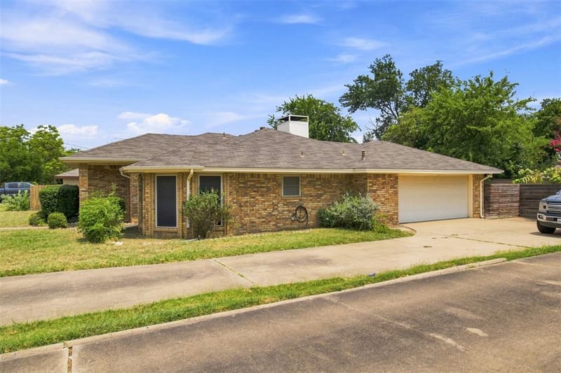 135 Meadow Ridge Drive, Cedar Hill TX 75104 - Photo 20