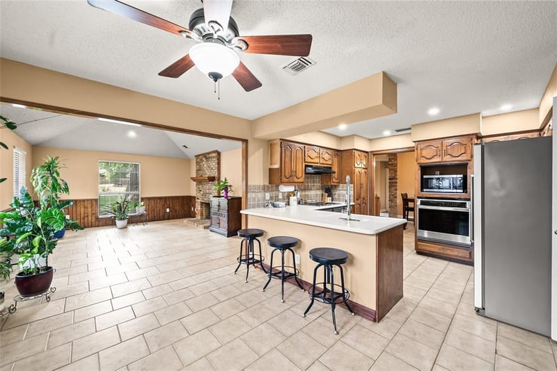 342 Hillcroft Drive, Duncanville TX 75137 - Photo 10
