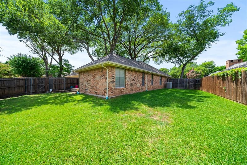 342 Hillcroft Drive, Duncanville TX 75137 - Photo 21