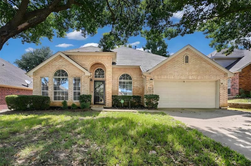 1004 Tennison Drive, Euless TX 76039