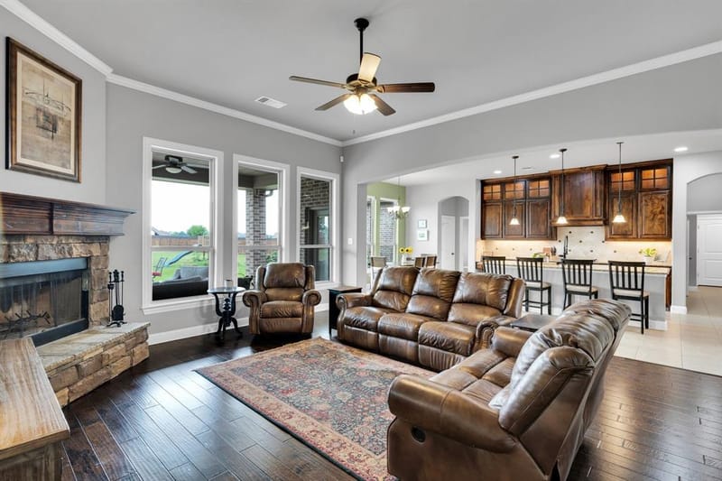 102 Willowbrook Drive, Waxahachie TX 75165 - Photo 6