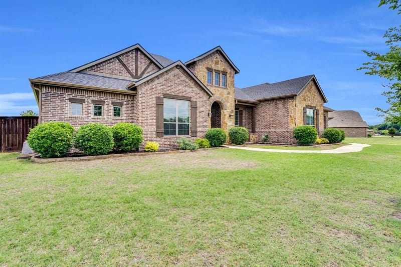 102 Willowbrook Drive, Waxahachie TX 75165 - Photo 3