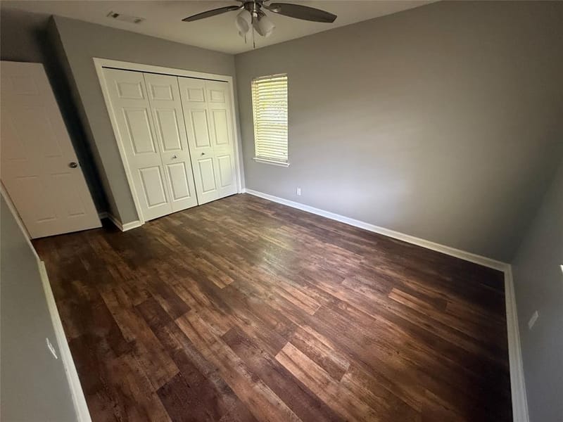 300 S Joyce Street, Lacy Lakeview TX 76705 - Photo 2