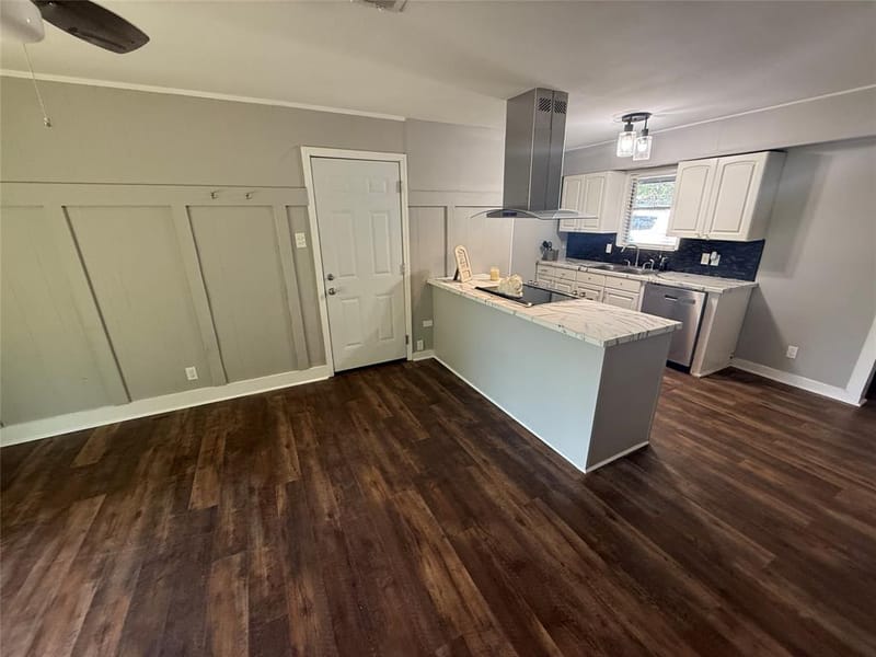 300 S Joyce Street, Lacy Lakeview TX 76705 - Photo 4