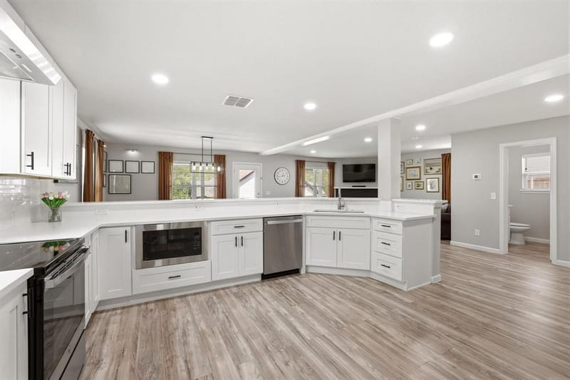 776 E Fulton Street, Van Alstyne TX 75495