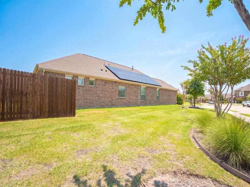 2105 Ella Lane, Carrollton TX 75010 - Photo 32