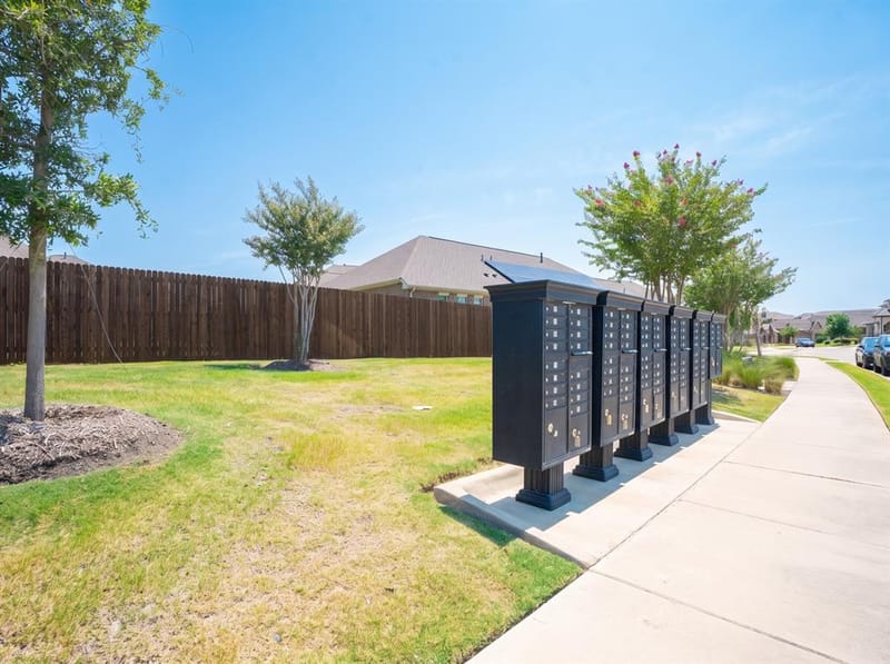 2105 Ella Lane, Carrollton TX 75010 - Photo 33