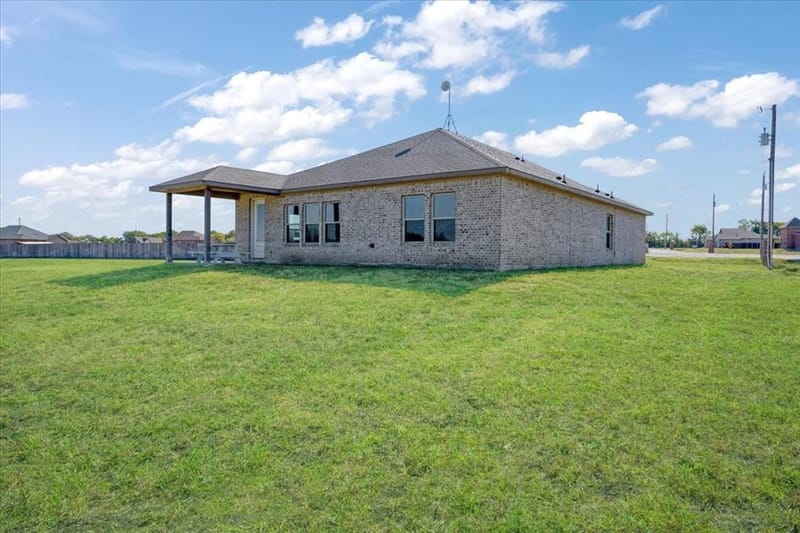 314 Delatorre Street, Trenton TX 75490 - Photo 5