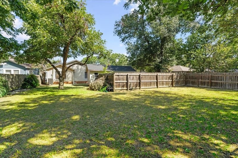 1801 Woodlawn Avenue, Corsicana TX 75110 - Photo 34