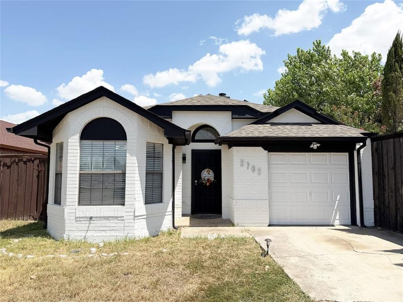 2702 Game Lake Drive, Irving TX 75060