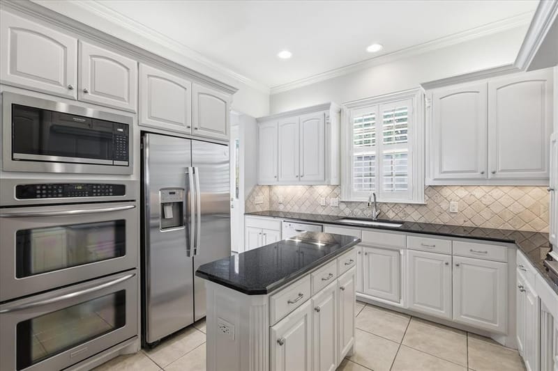 605 Montgomery Street, Fort Worth TX 76107 - Photo 12