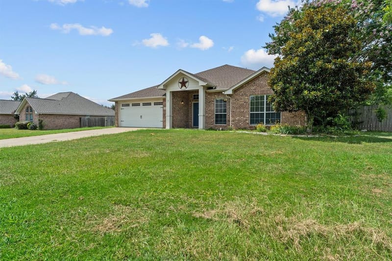 833 Greenwood Circle, Lindale TX 75771 - Photo 5