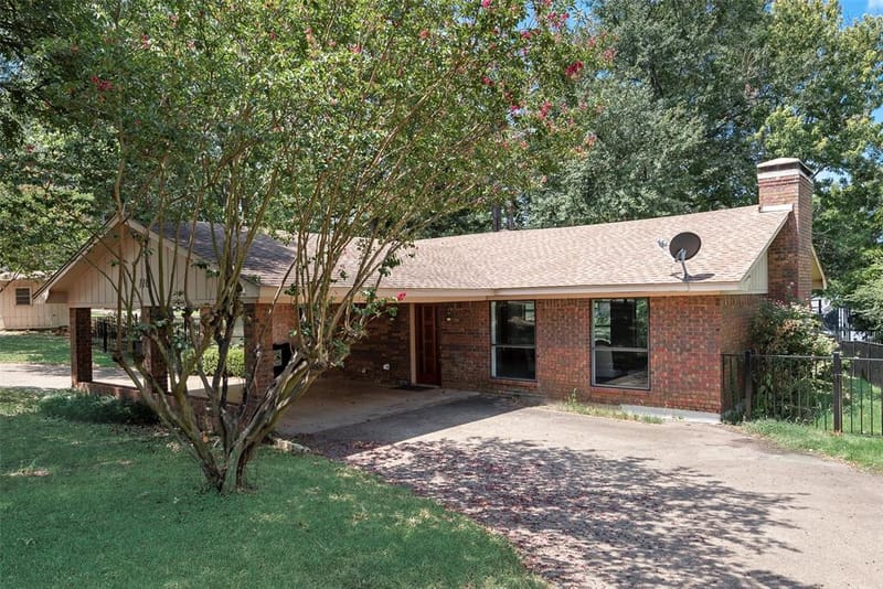 110 LA Jolla Street, Mabank TX 75156