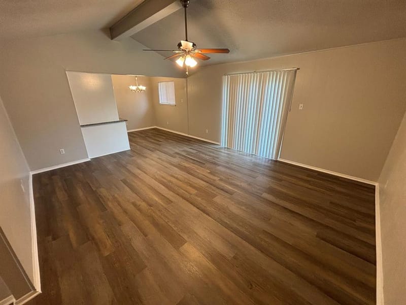 4002 Fairbanks Court, Irving TX 75062 - Photo 6