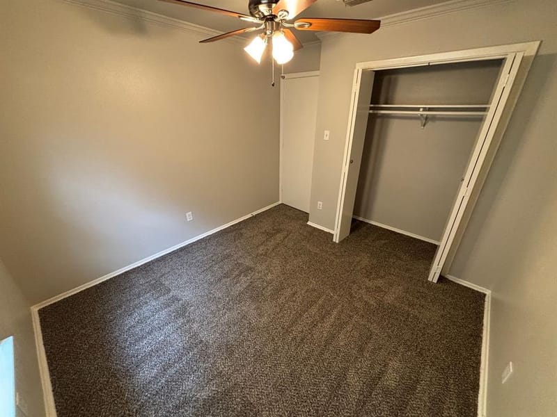 4002 Fairbanks Court, Irving TX 75062 - Photo 13