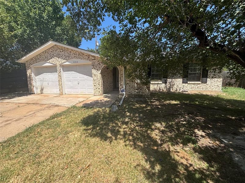 4002 Fairbanks Court, Irving TX 75062 - Photo 3