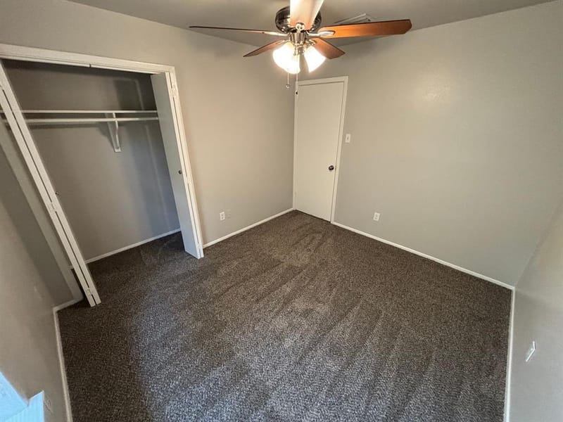 4002 Fairbanks Court, Irving TX 75062 - Photo 9