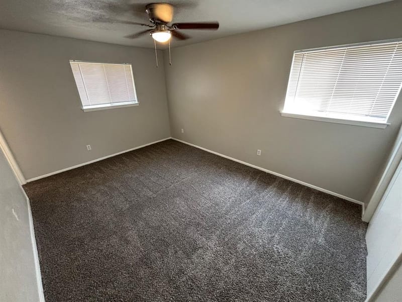 4002 Fairbanks Court, Irving TX 75062 - Photo 14
