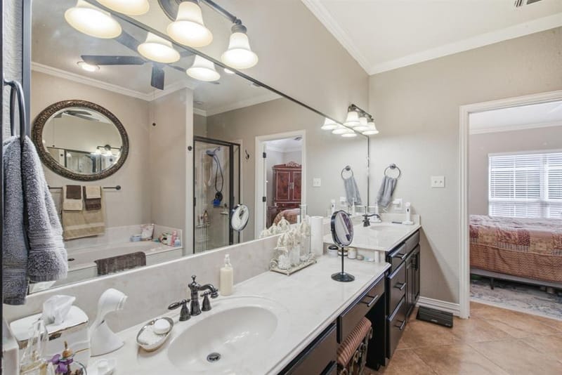 600 N Avalon Court, Granbury TX 76048 - Photo 17