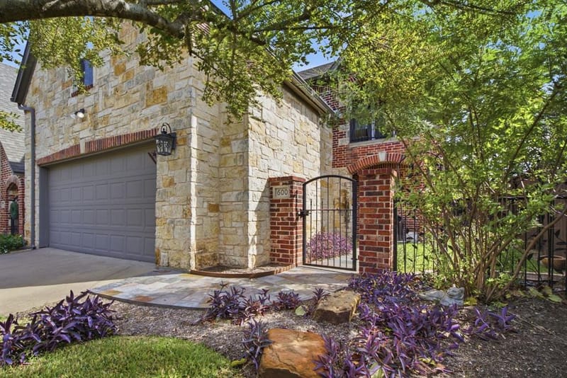 600 N Avalon Court, Granbury TX 76048 - Photo 3