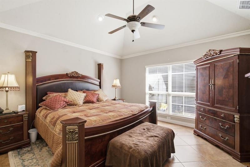 600 N Avalon Court, Granbury TX 76048 - Photo 14