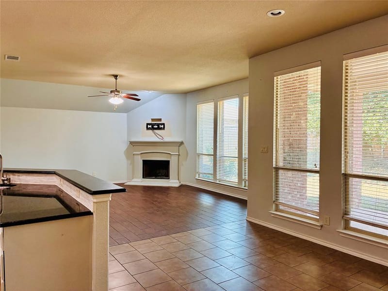 2229 Caroline Drive, Weatherford TX 76087 - Photo 7
