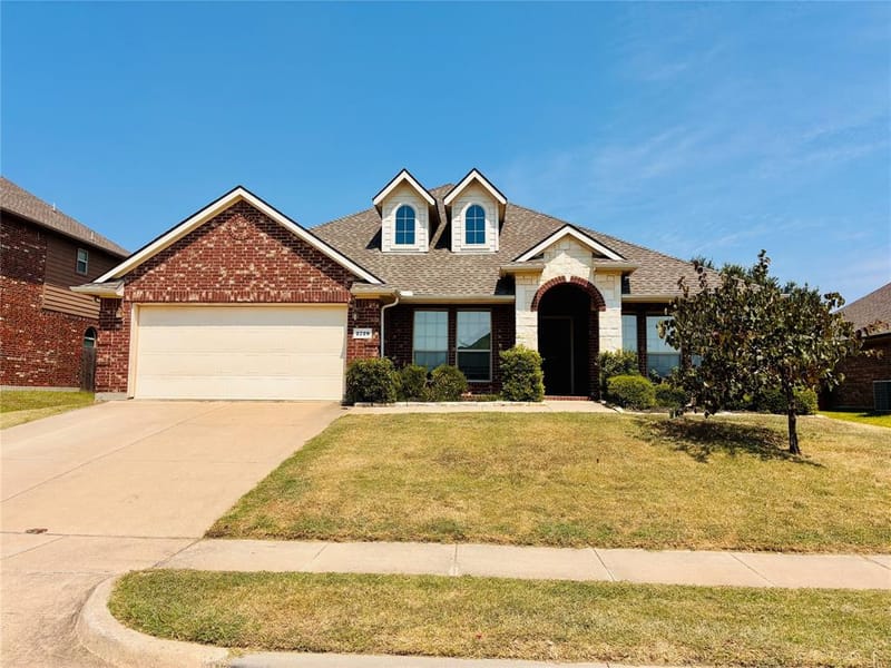 2229 Caroline Drive, Weatherford TX 76087