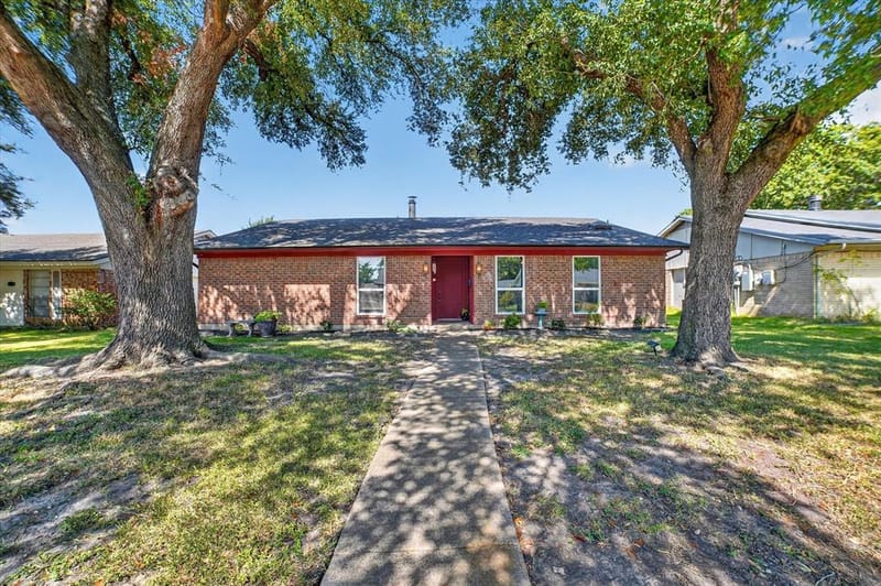 1413 Long Shadow Lane, Mesquite TX 75149