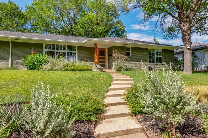 1529 Briarcrest Drive, Dallas TX 75224