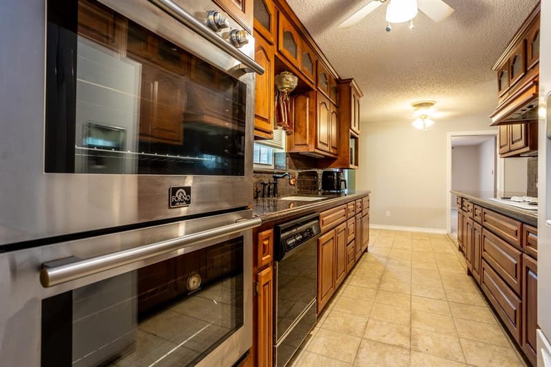 950 SYCAMORE Lane, Lancaster TX 75146 - Photo 13