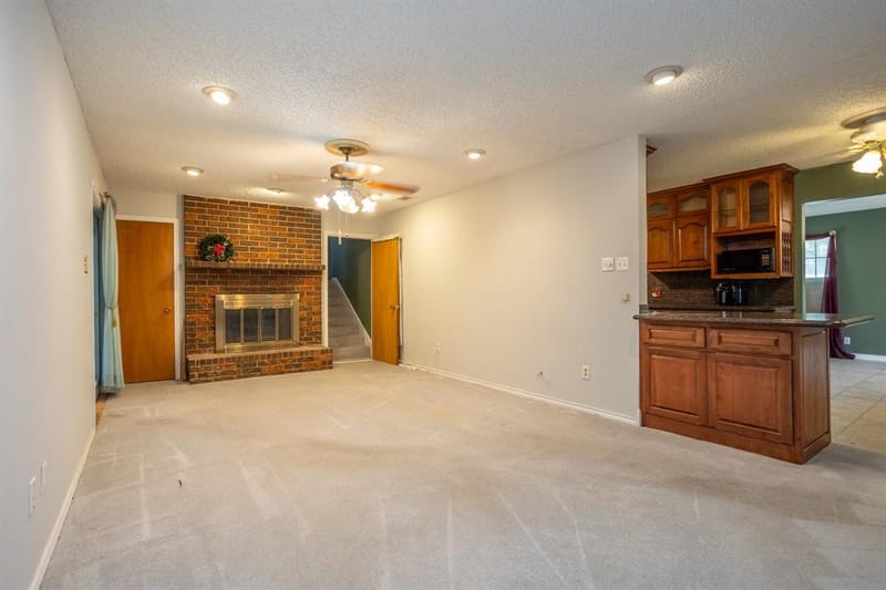 950 SYCAMORE Lane, Lancaster TX 75146 - Photo 15