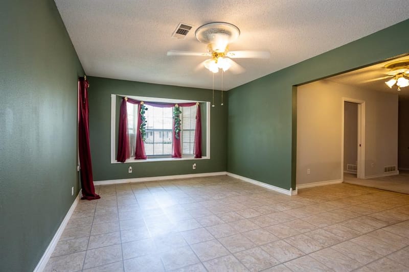 950 SYCAMORE Lane, Lancaster TX 75146 - Photo 8
