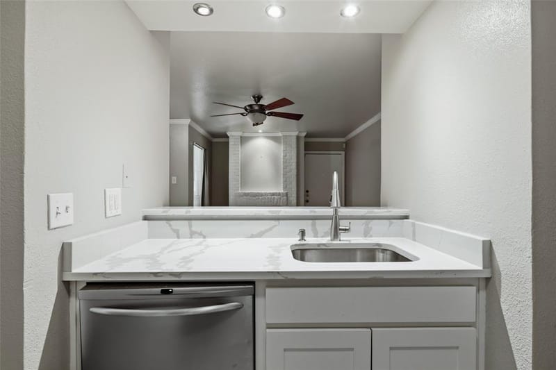 3206 S Fielder Road # 100, Arlington TX 76015 - Photo 10