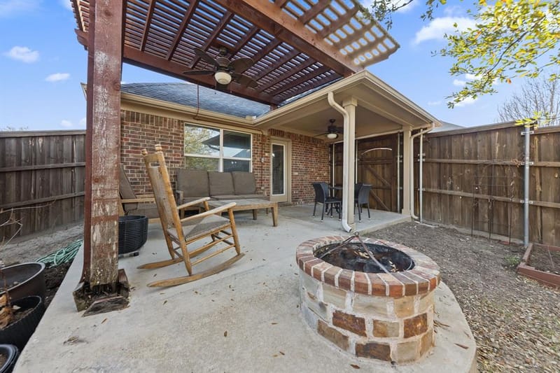 433 Castle Street, DeSoto TX 75115 - Photo 32