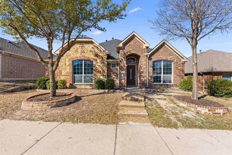 433 Castle Street, DeSoto TX 75115