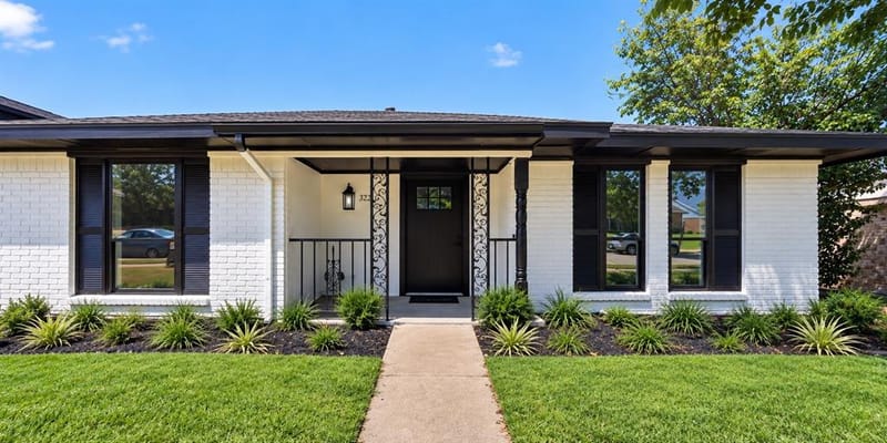3229 Brook Glen Drive, Garland TX 75044 - Photo 2