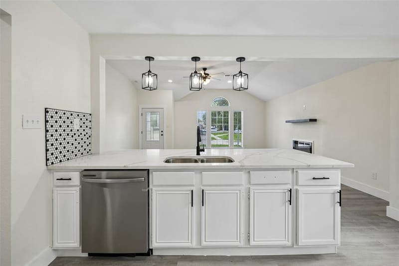 617 Forest Oaks Drive, Grand Prairie TX 75052 - Photo 15